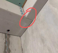 装修完吊顶为什么容易开裂？